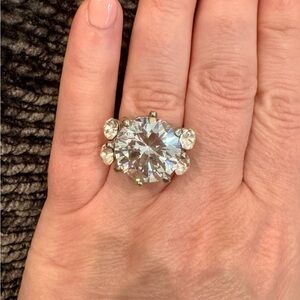 HUGE & Bold Diamond-Like Engagement Ring Silvertone Fashion Ring Jewelry- Size 8
